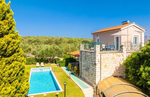 Katochori Villa | 190 m² Villa ∙ 3 bedrooms ∙ 6 guests