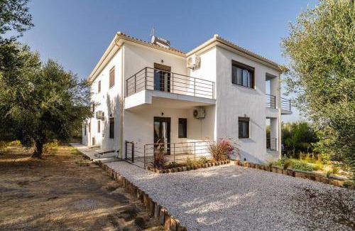 Pylos-Nestoras Villa | 190 m² Villa ∙ 4 bedrooms ∙ 8 guests