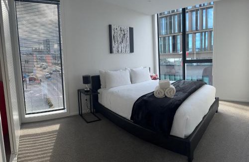 Christchurch City Centre Apartment | 2 Bedrooms apprtmt Plus Underground Parking in CBD