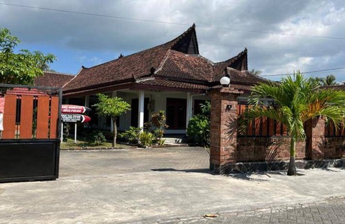 Sumberasri Hotel | 20 m² Hotel ∙ 7 guests