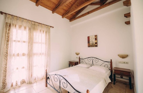Ilida Apartment | 200 m² Apartment ∙ 1 bedroom ∙ 3 guests