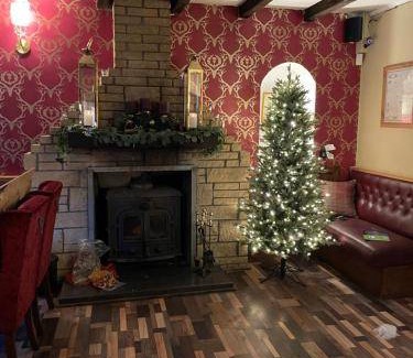 Kilwinning Hotel | 200 m² Hotel ∙ 9 bedrooms ∙ 28 guests
