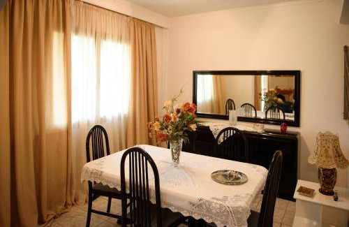 Vlacherna House | 200 m² House ∙ 4 bedrooms ∙ 10 guests