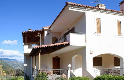 Vlacherna House | 200 m² House ∙ 4 bedrooms ∙ 10 guests