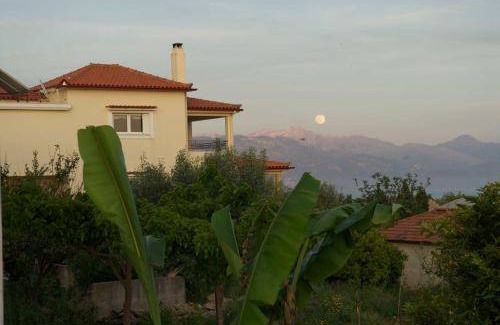 Messini Villa | 200 m² Villa ∙ 4 bedrooms ∙ 10 guests