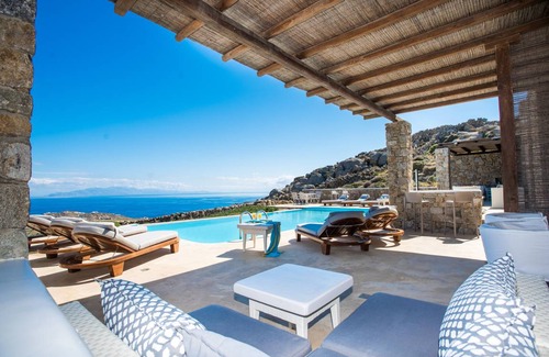 Plintri Villa | 200 m² Villa ∙ 4 bedrooms ∙ 14 guests