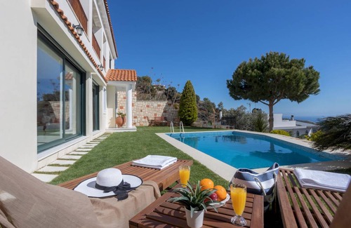 Rodhia Villa | 200 m² Villa ∙ 4 bedrooms ∙ 7 guests
