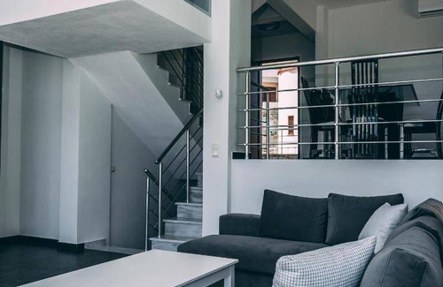 Pteleos Villa | 200 m² Villa ∙ 4 bedrooms ∙ 9 guests