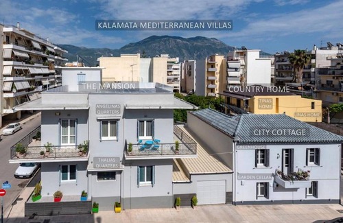 Kalamata Apartment | 240 m² Apartment ∙ 7 bedrooms ∙ 17 guests