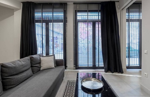 Psirri Apartment | 240 m² Apartment ∙ 8 bedrooms ∙ 15 guests