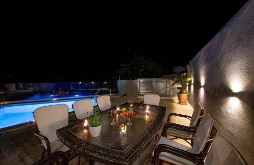 Provarma Villa | 240 m² Villa ∙ 4 bedrooms ∙ 8 guests