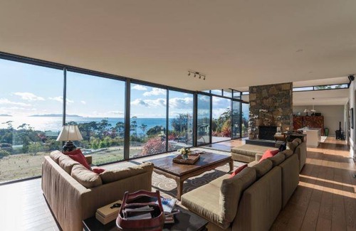 Rocky Hills House | 244 m² House ∙ 3 bedrooms ∙ 6 guests