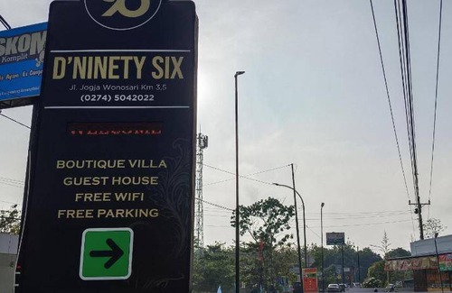 Bandung Hotel | 25 m² Hotel ∙ 2 guests