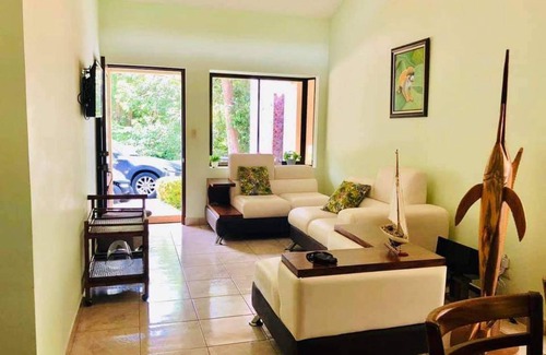 Jaco House | 250 m² House ∙ 3 bedrooms ∙ 8 guests