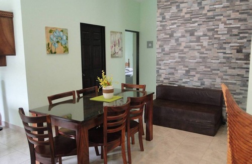 Jaco House | 250 m² House ∙ 3 bedrooms ∙ 8 guests