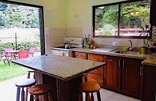 Jaco House | 250 m² House ∙ 3 bedrooms ∙ 8 guests
