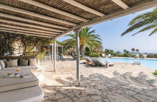 Platis Gialos Villa | 275 m² Villa ∙ 6 bedrooms ∙ 12 guests