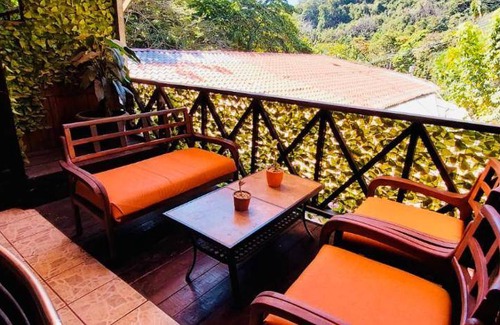 Montezuma Cabin | 30 m² Lodge ∙ 8 guests