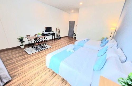 Medan House | 300 m² House ∙ 4 bedrooms ∙ 14 guests