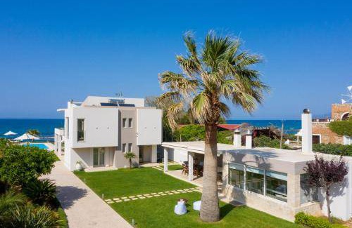 Hersonissos Centre Villa | 300 m² Villa ∙ 5 bedrooms ∙ 14 guests