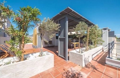 Elliniko Villa | 360 m² Villa ∙ 5 bedrooms ∙ 11 guests