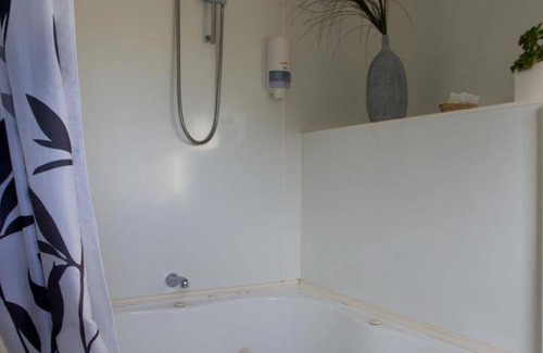 Gisborne Hotel | 38 m² Motel ∙ 127 guests