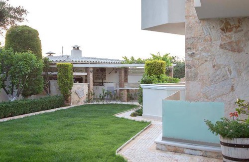 Skotino Resort | 380 m² Resort ∙ 5 bedrooms ∙ 127 guests