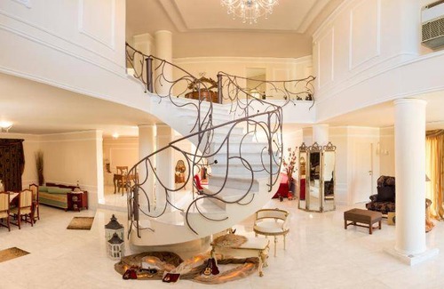 Skotino Resort | 380 m² Resort ∙ 5 bedrooms ∙ 127 guests