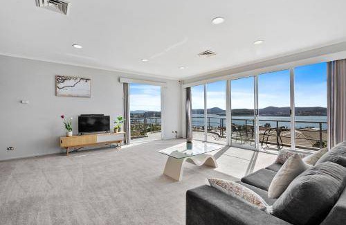 Sandy Bay Bed & Breakfast | 395 m² Bed and breakfast ∙ 5 bedrooms ∙ 12 guests