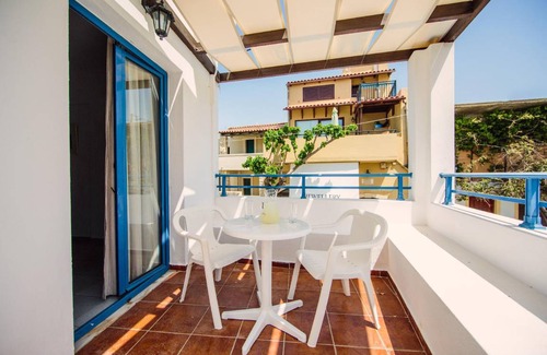 Panormos Apartment | 40 m² Serviced apartment ∙ 4 guests