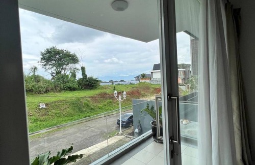 Bandung Villa | 400 m² Villa ∙ 3 bedrooms ∙ 15 guests