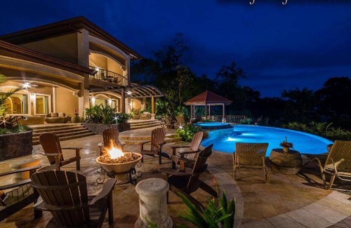 Arenal Hot Springs Resort | 425 m² Resort ∙ 5 bedrooms ∙ 127 guests