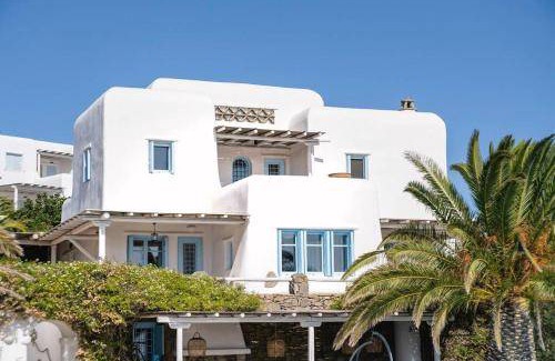 Platis Gialos Villa | 455 m² Villa ∙ 10 bedrooms ∙ 20 guests