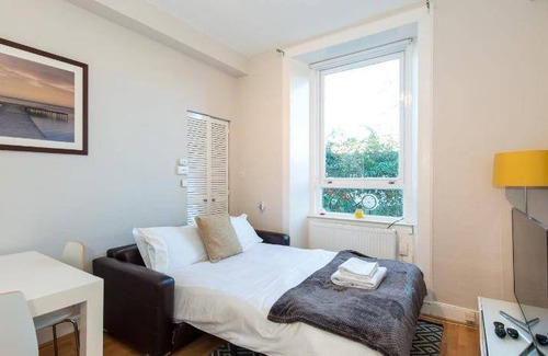 Gorgie Apartment | 46 m² Apartment ∙ 2 bedrooms ∙ 4 guests