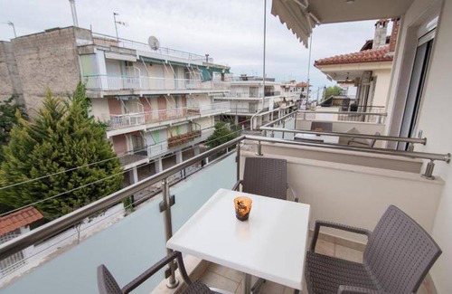 Paralia Dionysiou Apartment | 50 m² Apartment ∙ 2 bedrooms ∙ 5 guests