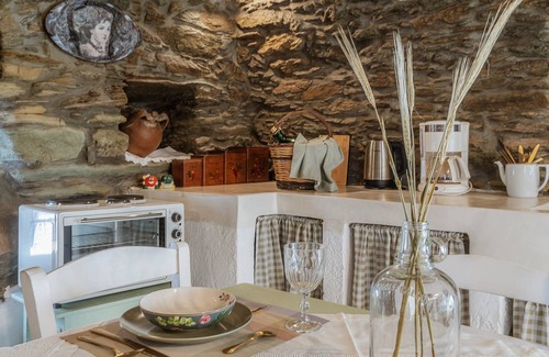 Andros Town House | 50 m² House ∙ 1 bedroom ∙ 3 guests
