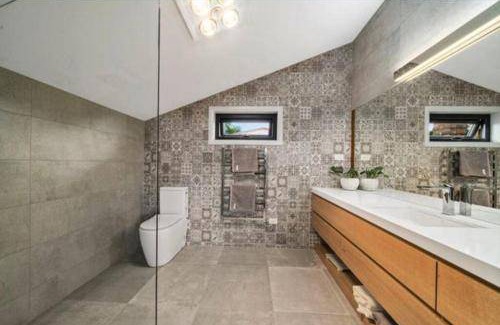 North Hobart Apartment | 52 m² Apartment ∙ 1 bedroom ∙ 2 guests