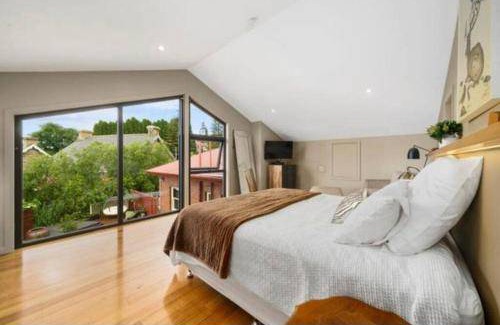 North Hobart Apartment | 52 m² Apartment ∙ 1 bedroom ∙ 2 guests