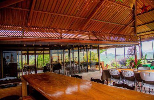 Tres Equis Cabin | 52 m² Lodge ∙ 12 guests
