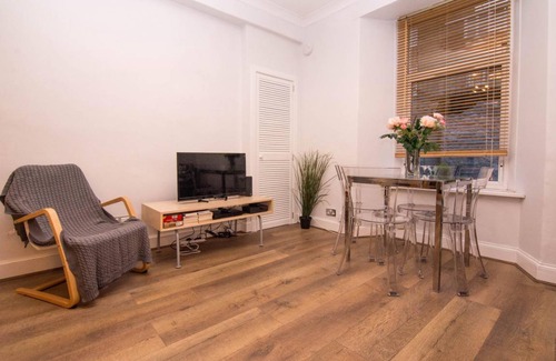 Edinburgh Apartment | 55 m² Apartment ∙ 1 bedroom ∙ 2 guests