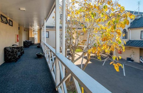 Epsom Hotel | 60 m² Motel ∙ 2 bedrooms ∙ 8 guests
