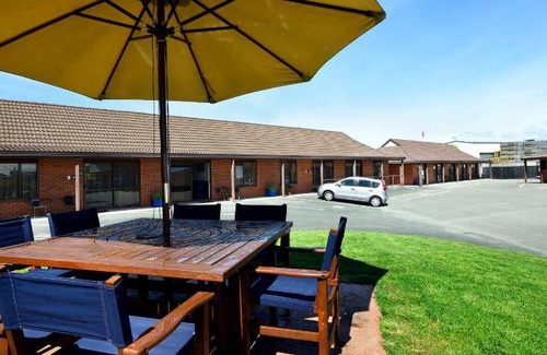 Tahunanui Hotel | 60 m² Motel ∙ 3 bedrooms ∙ 6 guests