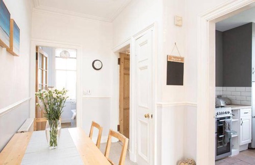 North Berwick Apartment | 62 m² Apartment ∙ 2 bedrooms ∙ 4 guests