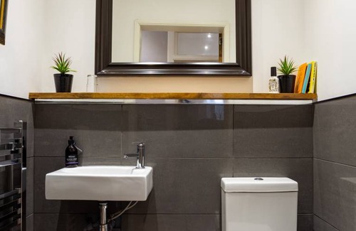 Tollcross Apartment | 65 m² Apartment ∙ 3 bedrooms ∙ 5 guests