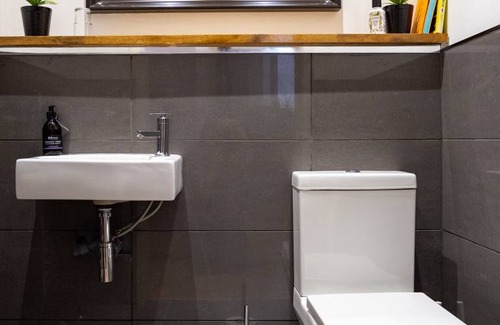 Tollcross Apartment | 65 m² Apartment ∙ 3 bedrooms ∙ 5 guests