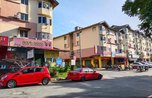 Sungai Buloh Apartment | 675 m² Apartment ∙ 3 bedrooms ∙ 6 guests