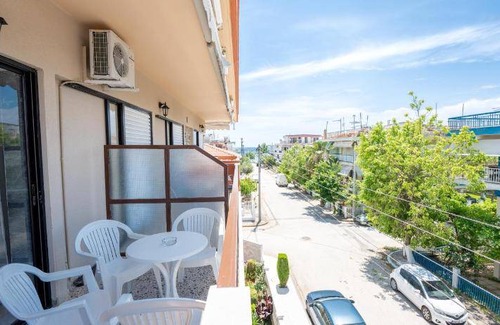 Paralia Dionysiou Apartment | 68 m² Apartment ∙ 2 bedrooms ∙ 127 guests