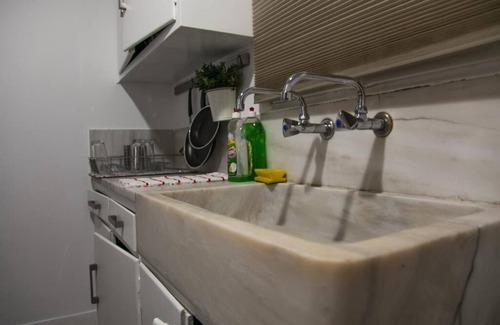Athens City Centre House | 70m2 Modern House - 1 min Walk from Acropolis