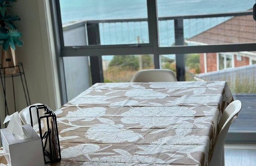 Khandallah House | 71 m² House ∙ 1 bedroom ∙ 4 guests