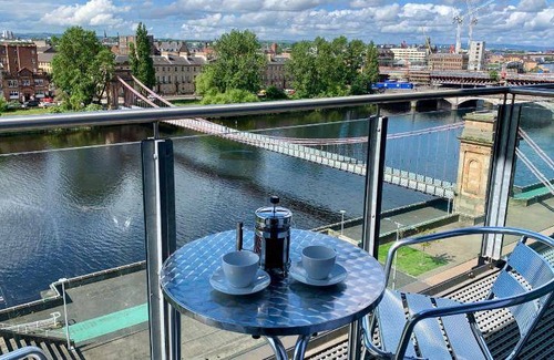 City Centre Glasgow Apartment | 72 m² Apartment ∙ 2 bedrooms ∙ 4 guests